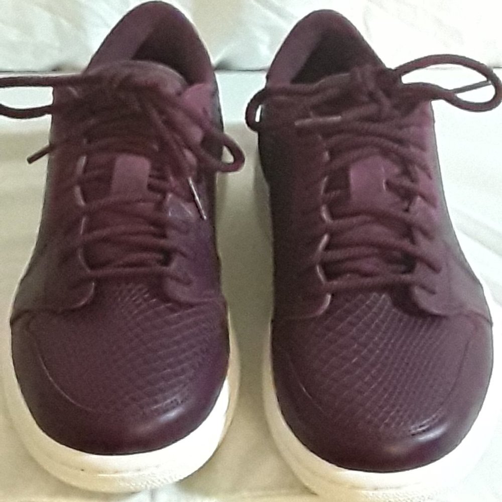 WOMEN'S AIR JORDAN 1 RETRO, BY NIKE (8)